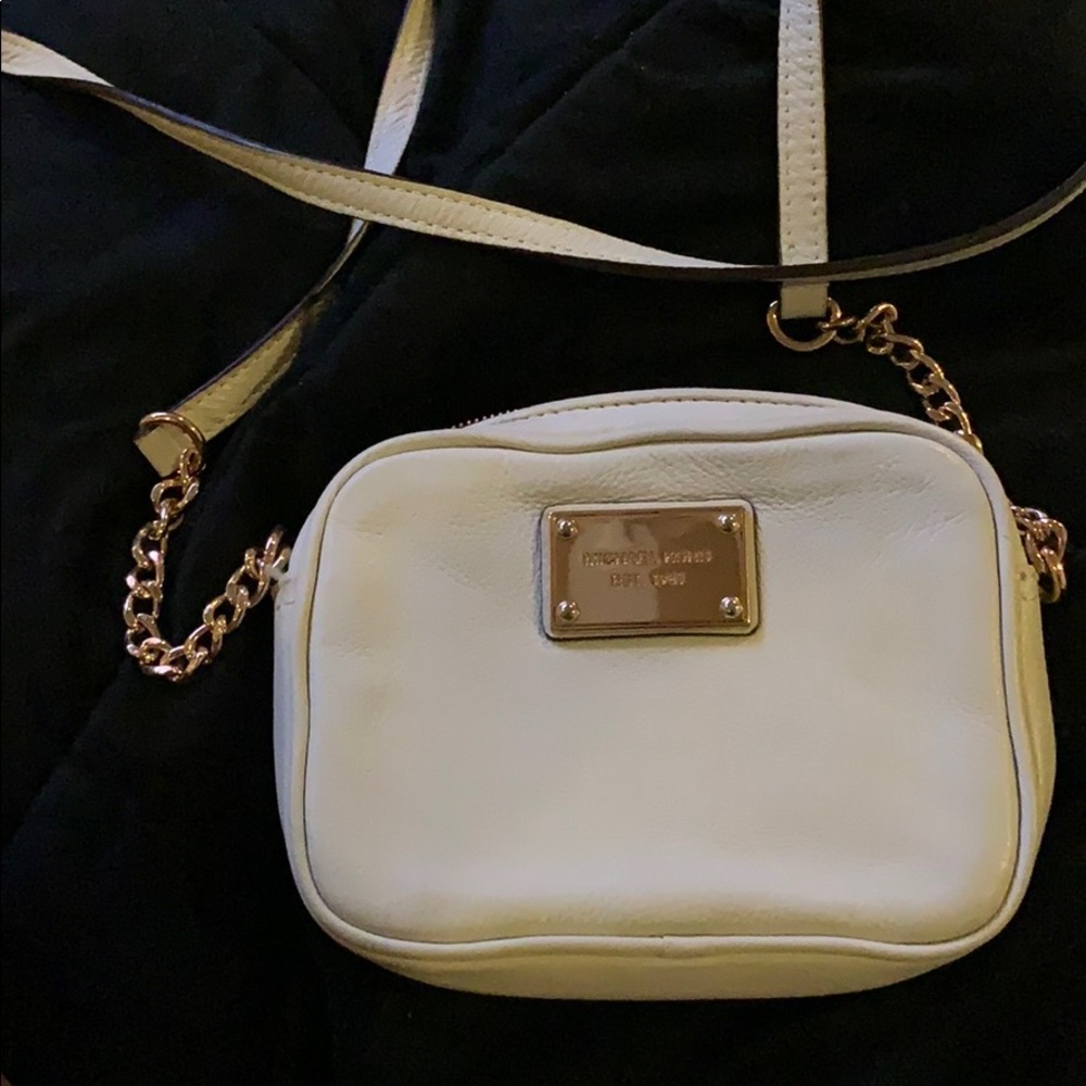 Michael Kors Jet Set Cream Crossbody Purse